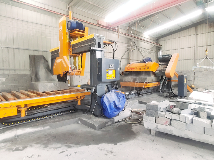 路沿（yán）石組合鋸連線